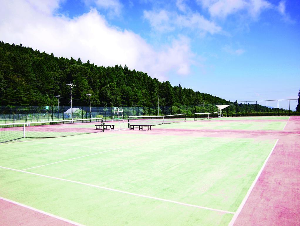 Menard Aoyama Resort: Wafukan Utatsukasa Iga Exterior foto